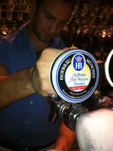 Hofbrau Hefeweizen Dunkel